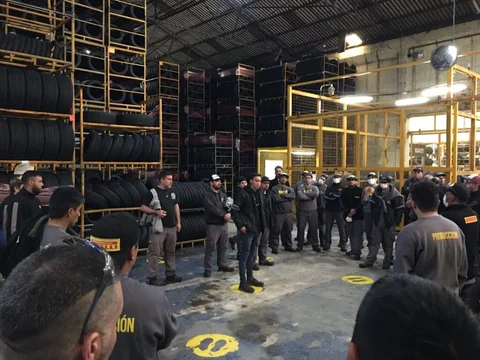 El Sindicato del Neumático realiza un paro de 24 horas