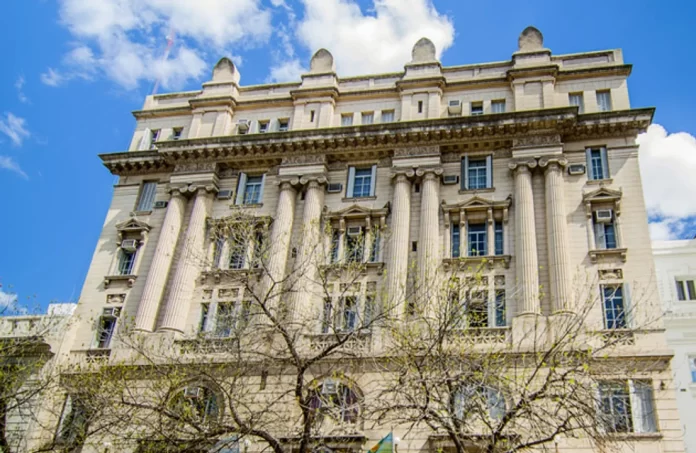 Un ambulanciero va a juicio acusado de drogar y abusar de tres mujeres